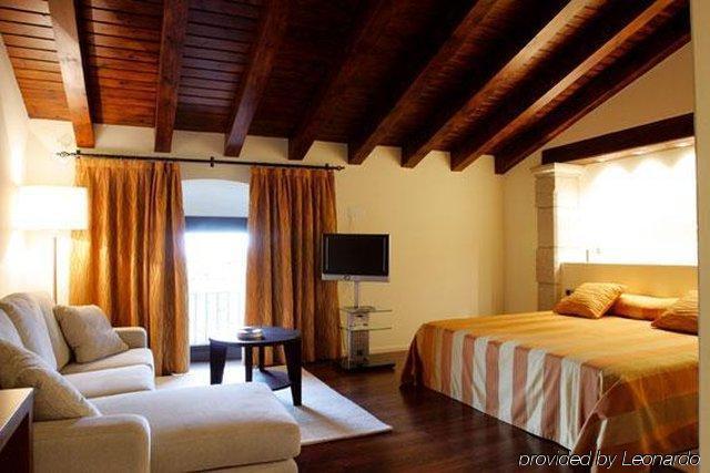 Hotel Castell De L'Oliver Mataró Habitación foto